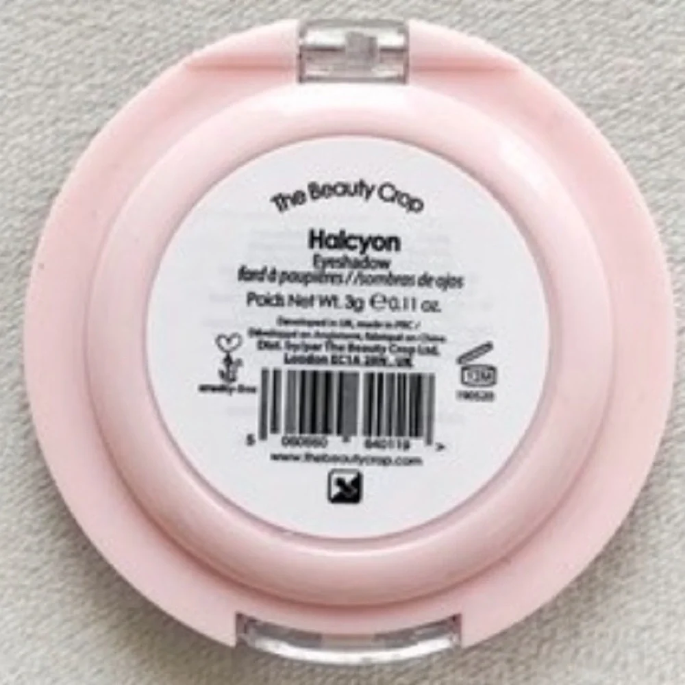 The Beauty Crop Eyeshadow in ‘Halcyon’